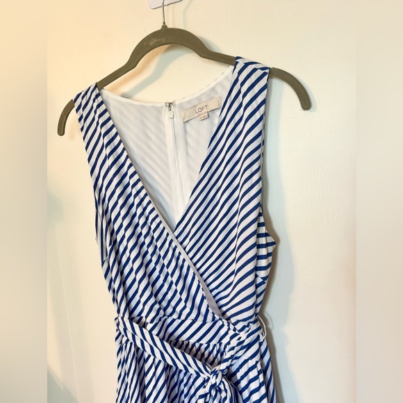 Loft Navy Blue & White Striped Sleeveless V-Neck Dress with Tie Belt- Size 10 - Picture 5 of 8